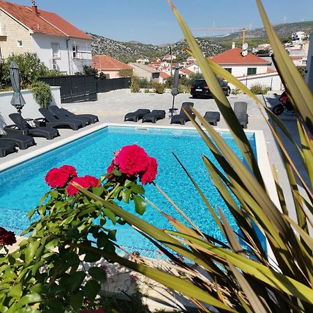 Villa Barbara & Zoran With Heated Swimming Pool 希杰·弗朗吉卡 外观 照片